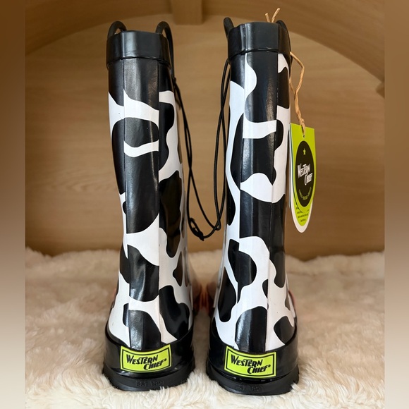 ✨$22✨NWT•Western Chief•Kids’ Colbie Cow Waterproof Rain Boots | Size 2 - Picture 5 of 11